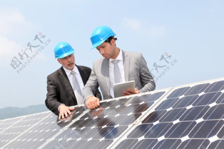太阳能电池专家图片