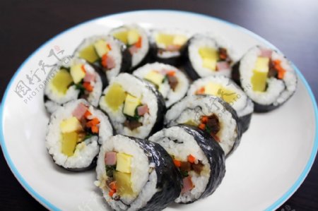 美味韩式寿司图片