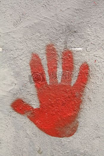 墙壁上的红色手掌