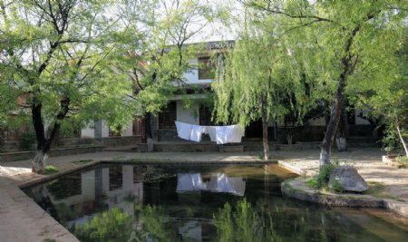 束河古镇庭院图片