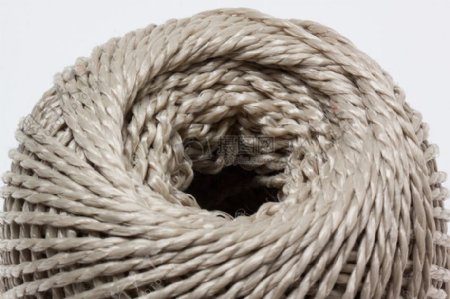 缠绕的编织线团