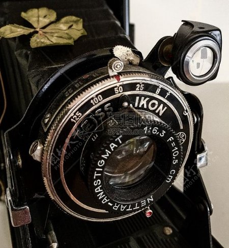 历史悠久的照相机