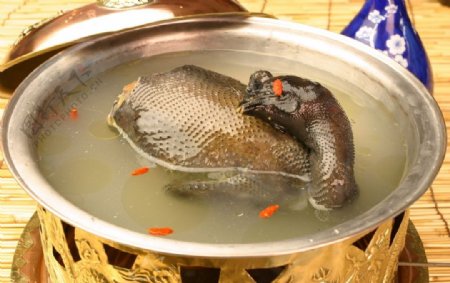 铜锅乌鸡汤