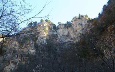 深秋的山峦