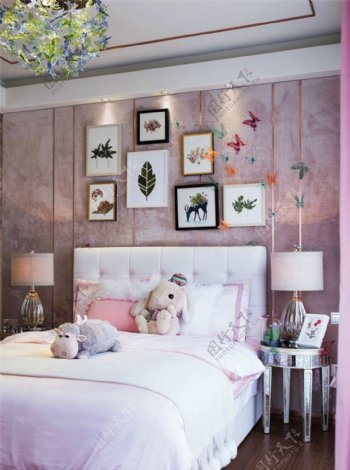 现代粉嫩少女心卧室粉色背景墙室内装修图