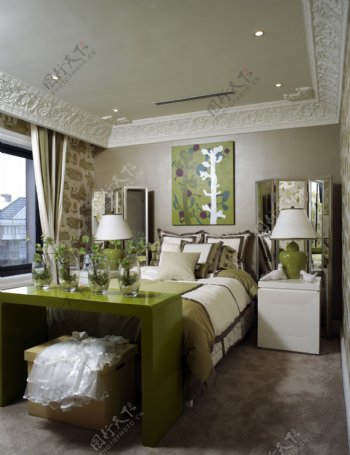 简约时尚卧室白色绿色相间效果图