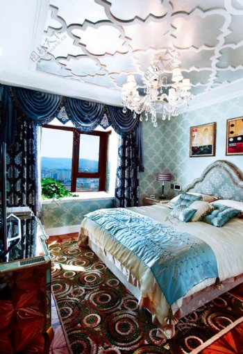 两室两厅欧式奢华卧室布艺窗帘装修效果图