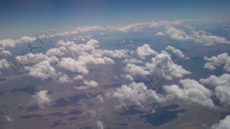 从飞机云