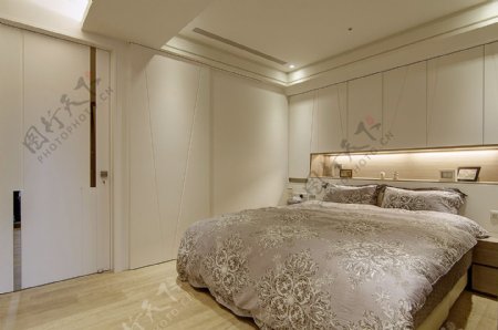 欧式暖色卧室效果图