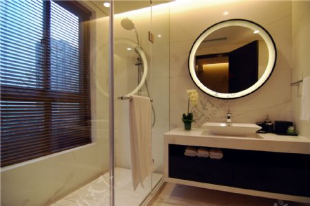 现代卫生间褐色百叶窗室内装修效果图