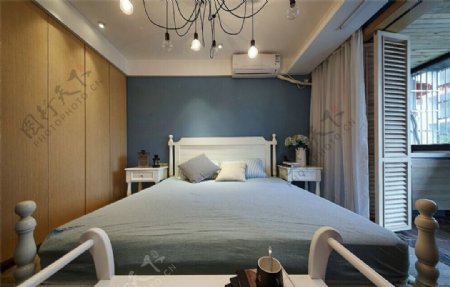 现代时尚卧室木制背景墙室内装修效果图