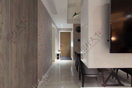 现代时尚客厅白色大理石背景墙室内装修图