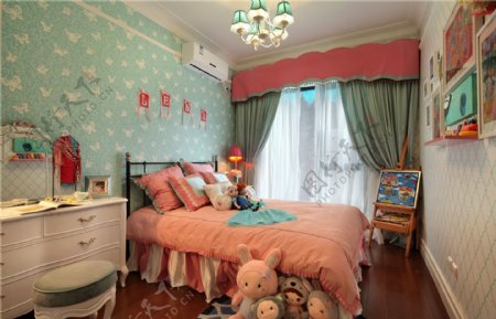 现代简约粉色可爱儿童房装修效果图