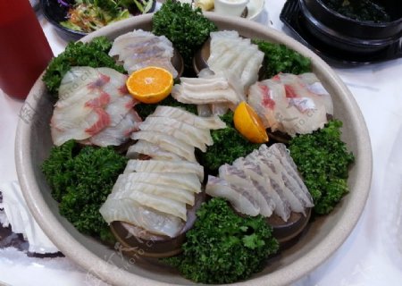 新鲜三纹鱼料理