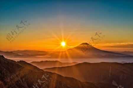太阳富士山山