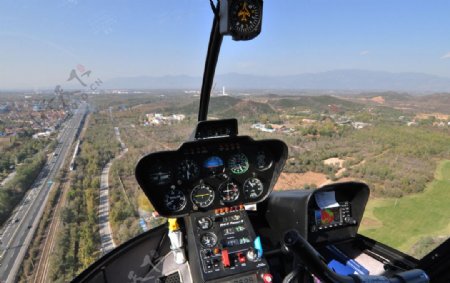 R44直升机舱内图