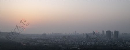 城市远景黄昏摄影图