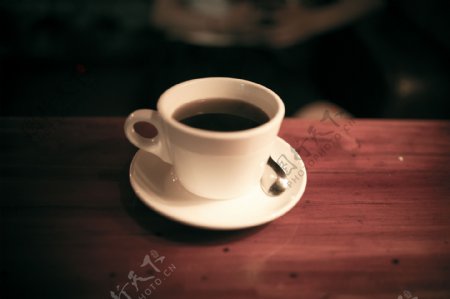孤独的咖啡杯