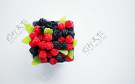 蓝梅草莓水果绿色食品