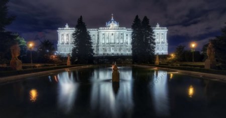 欧洲城堡建筑夜景灯光