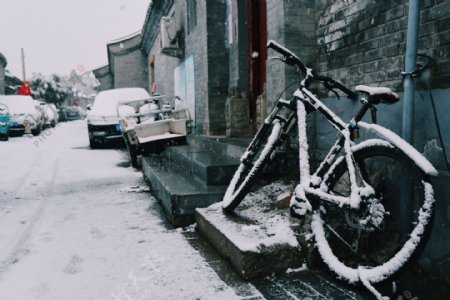 下雪的老北京胡同