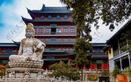 南京毗卢寺佛像与传统建筑