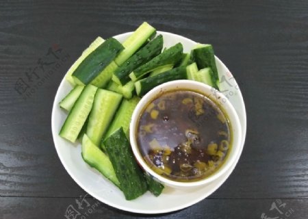 黄瓜蘸酱菜