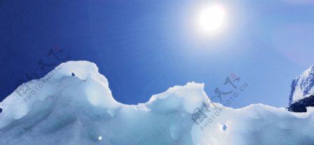 蓝天太阳冰川风光图片