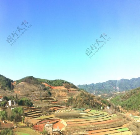 高山田园风光图片