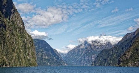 高峡平湖美景图片