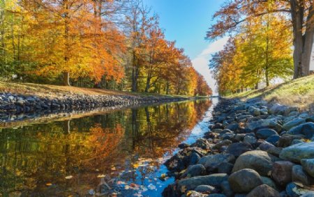 秋季山水景观图片