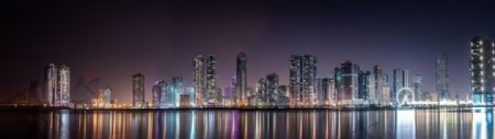 沿海都市夜景图片