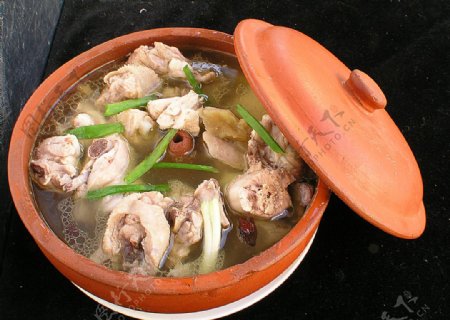 家常菜傣味清蒸汽锅鸡图片