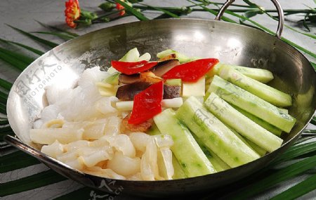 豫菜浓汤红鱼肚煮丝瓜图片