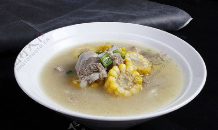 北京菜玉米排骨汤图片